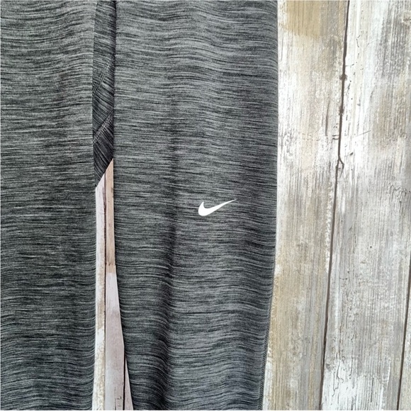 Nike Pro Grey Leggings - Picture 2 of 4